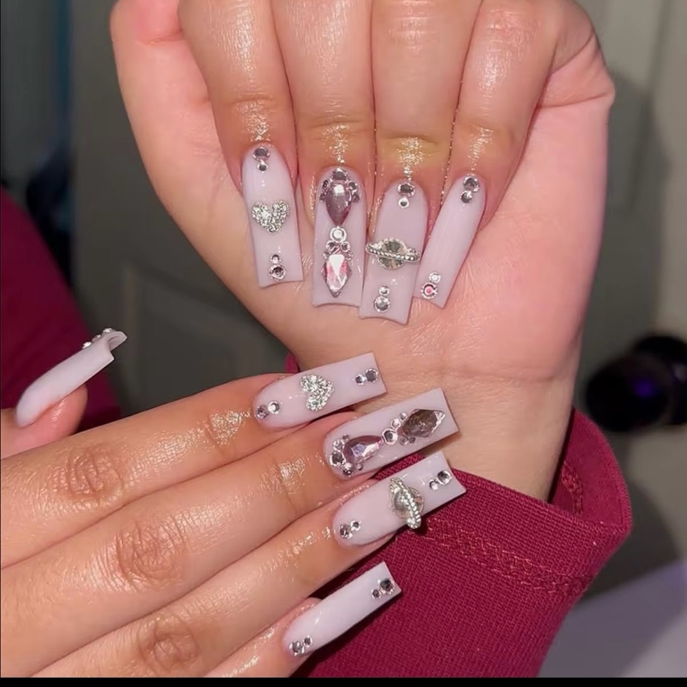 24 pic press on nails Elegant Pink Nail Art with Rhinestones